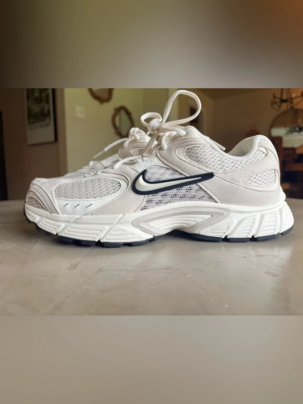 Nike V5 RNR Women’s Sneakers Size 11 Natural Ivory Black